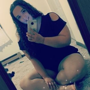 Meet your Posher, Esther